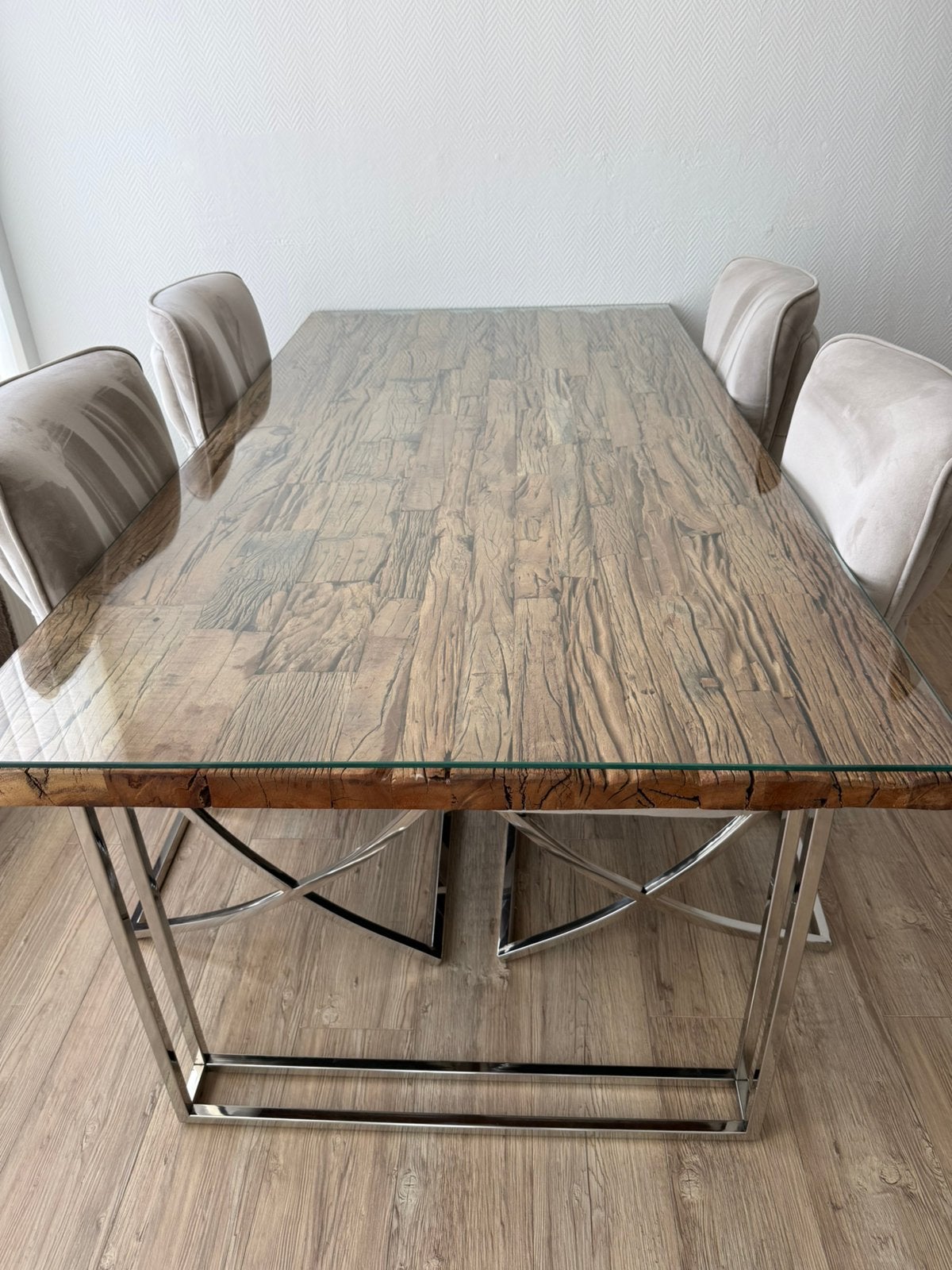 Eettafel echte mangohout, Ophalen, Zo goed als nieuw, 6 tot 8 stoelen