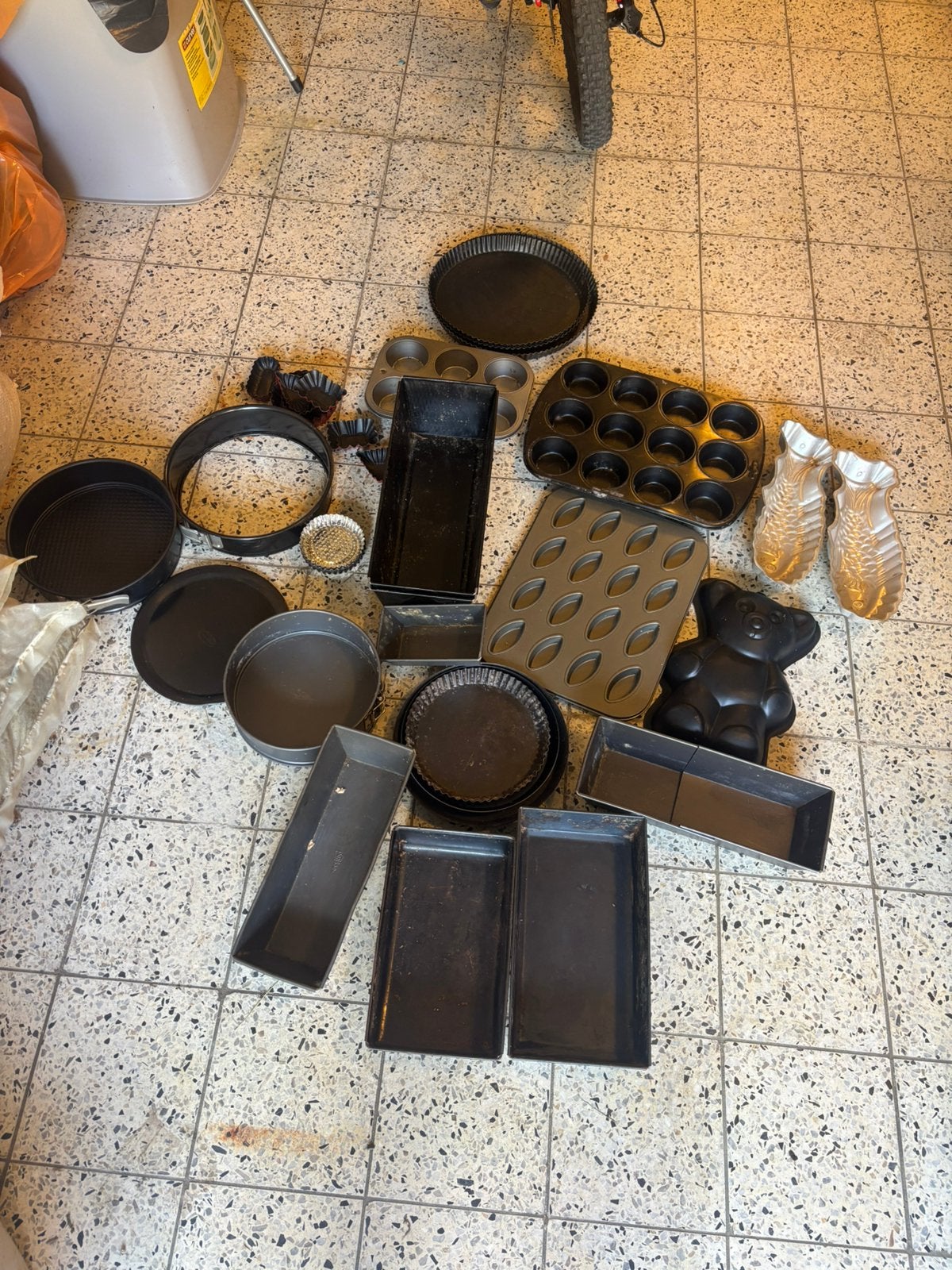 Bakvormen cakeblik taartvorm decoratie madelaine beer vis, Hobby en Vrije tijd, Taarten en Cupcakes maken, Ophalen of Verzenden