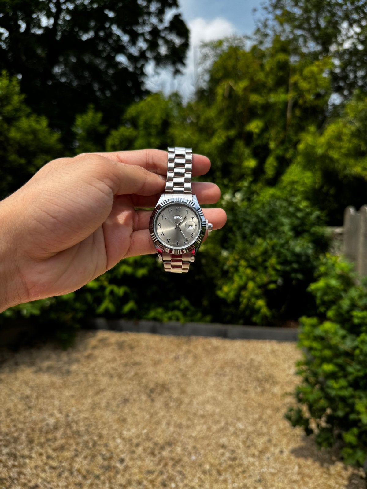 Arabic dial grise, Enlèvement ou Envoi, Comme neuf, Acier, Acier