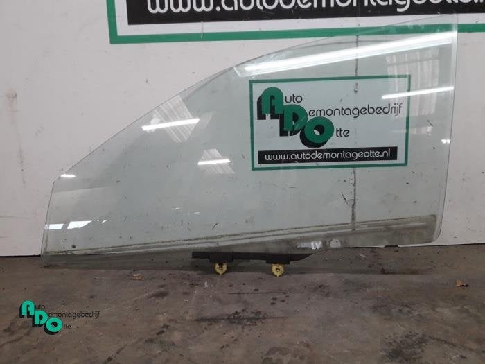 Vitre portière 4portes avant gauche d'un Mitsubishi Lancer, -, 3 mois de garantie, Utilisé, Mitsubishi