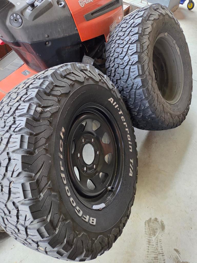 Bf goodrich all terrain met stalen velgen, Auto-onderdelen, Banden en Velgen, Ophalen, Velg(en)