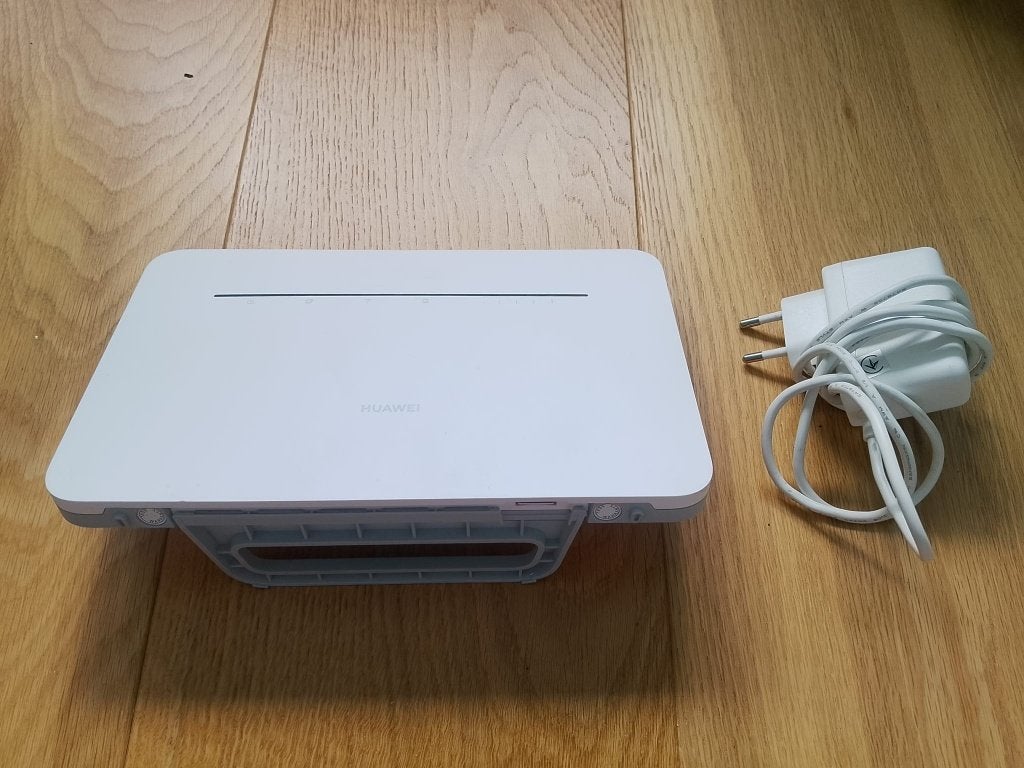 HUAWEI-MODEMROUTER met SIMKAARTMOGELIJKHEID ::, Computers en Software, Routers en Modems, Ophalen, Gebruikt, Router, Huawei