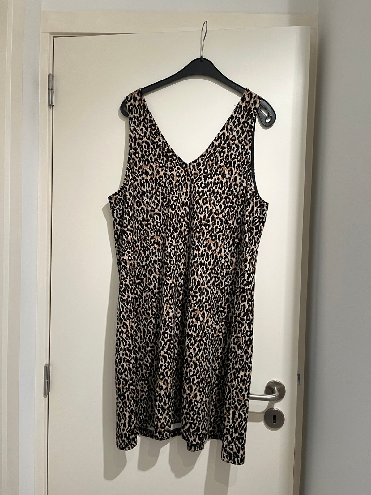 Kleedje Only te koop, Vêtements | Femmes, Robes, Enlèvement, Taille 42/44 (L), Neuf, Multicolore