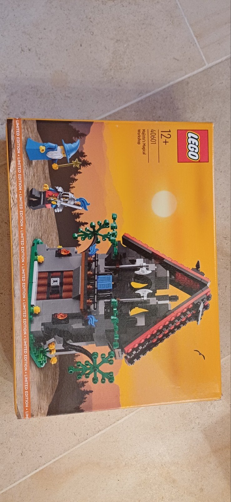 lego limited edition majisto s magical workshop 40601, Ophalen of Verzenden, Lego