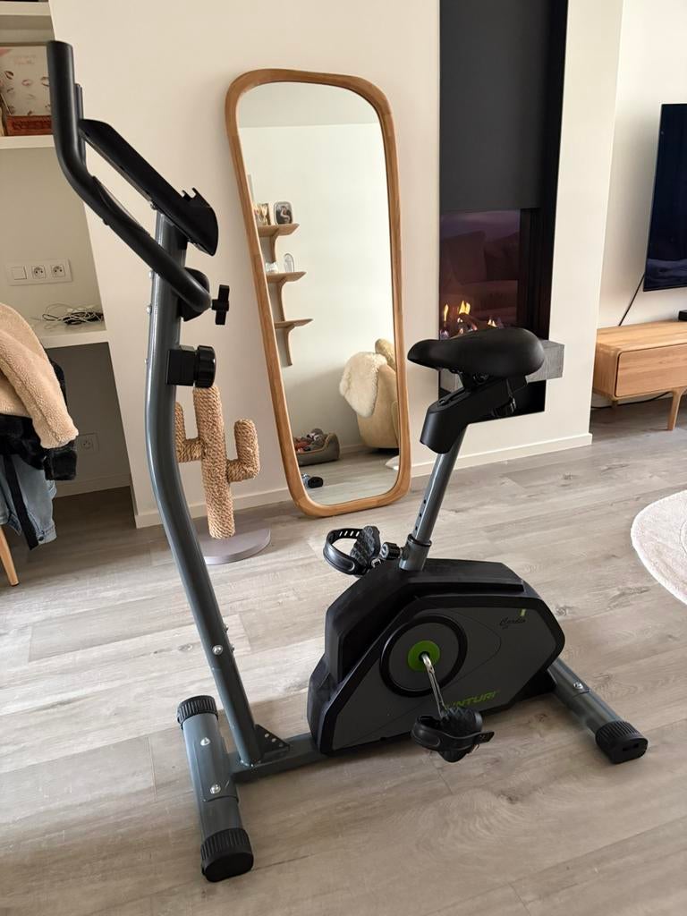 Tunturi hometrainer, Sport en Fitness, Fitnessapparatuur, Ophalen, Zo goed als nieuw, Hometrainer