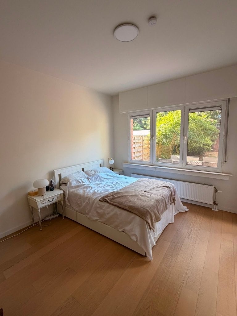 Instapklaar 2 slaapkamer appartement met 11Om² privétuin, Immo, Wilrijk, 200 tot 500 m², 249 kWh/m²/jaar, 2 kamers