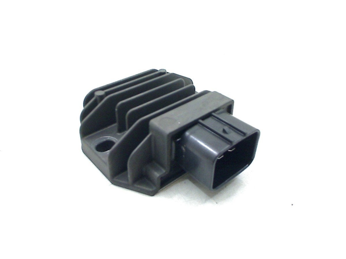 REGULATEUR DE TENSION MT 09 2021-2023 (MT09 B7N) (FH022BA), Motos, Pièces | Yamaha, Yamaha Motor Europe N.V., Utilisé, Customersupport@yamaha-motor.co.uk