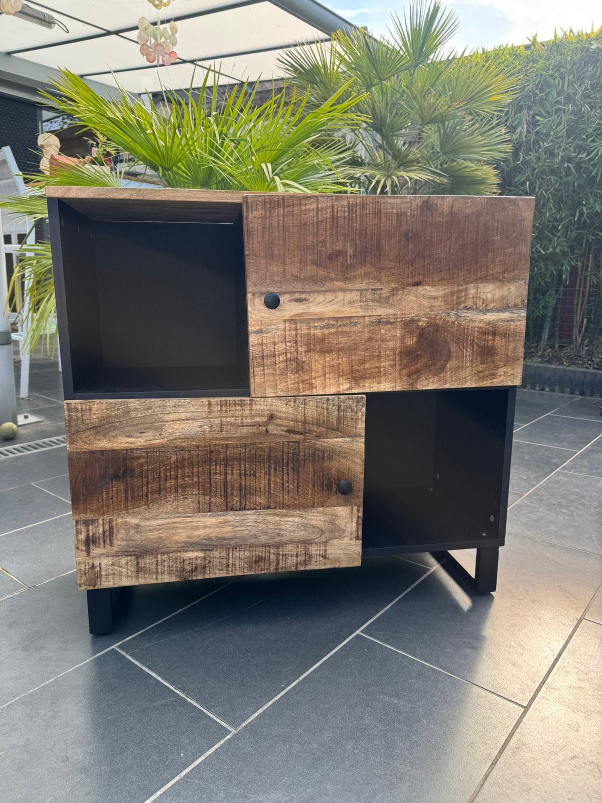 Industrieel dressoir houtlook met zwarte metalen poten, Huis en Inrichting, Ophalen, 50 tot 100 cm, 25 tot 50 cm, Industrieel / modern