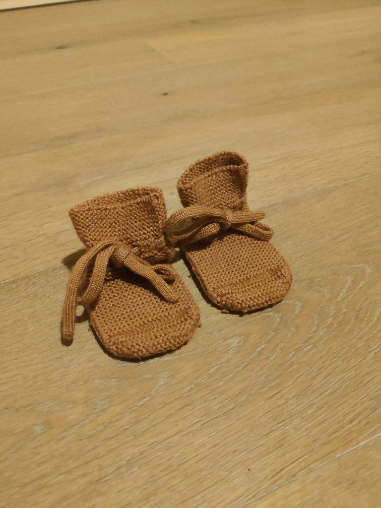 HVID BOOTIES 9 -15 maanden, Kinderen en Baby's, Ophalen, Zo goed als nieuw, HVID, Slofjes
