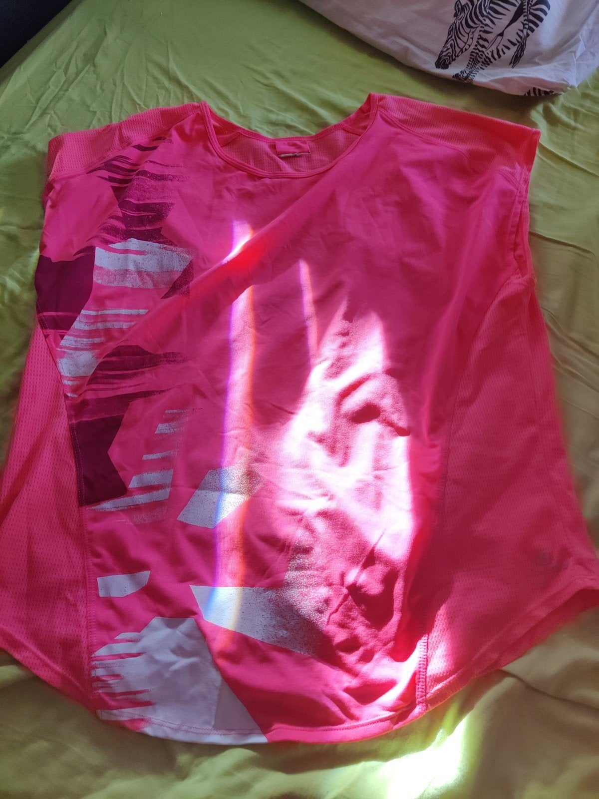 domyos sport t shirt roze met wit maat M L, Vêtements | Femmes, Vêtements de sport, Taille 42/44 (L), Rose, Domyos, Enlèvement