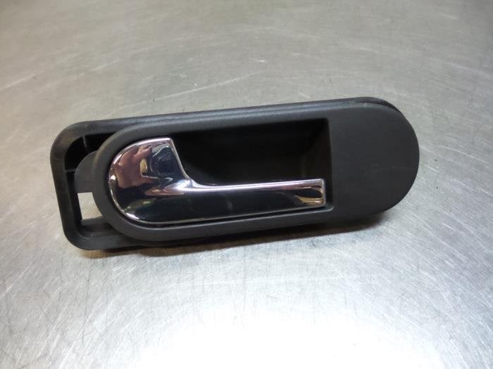 Poignée portière 4portes arrière gauche d'un Volkswagen G, Volkswagen, -, Utilisé, -