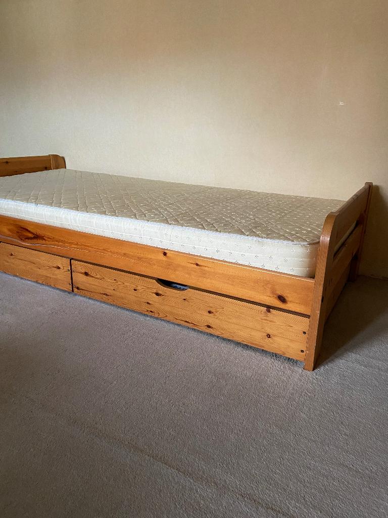 Houten bed met opbergladen, Ophalen, Gebruikt, 90 cm, Eenpersoons