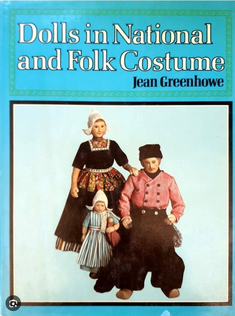 Dolls in National and folk costume, Livres, Loisirs & Temps libre, Enlèvement ou Envoi