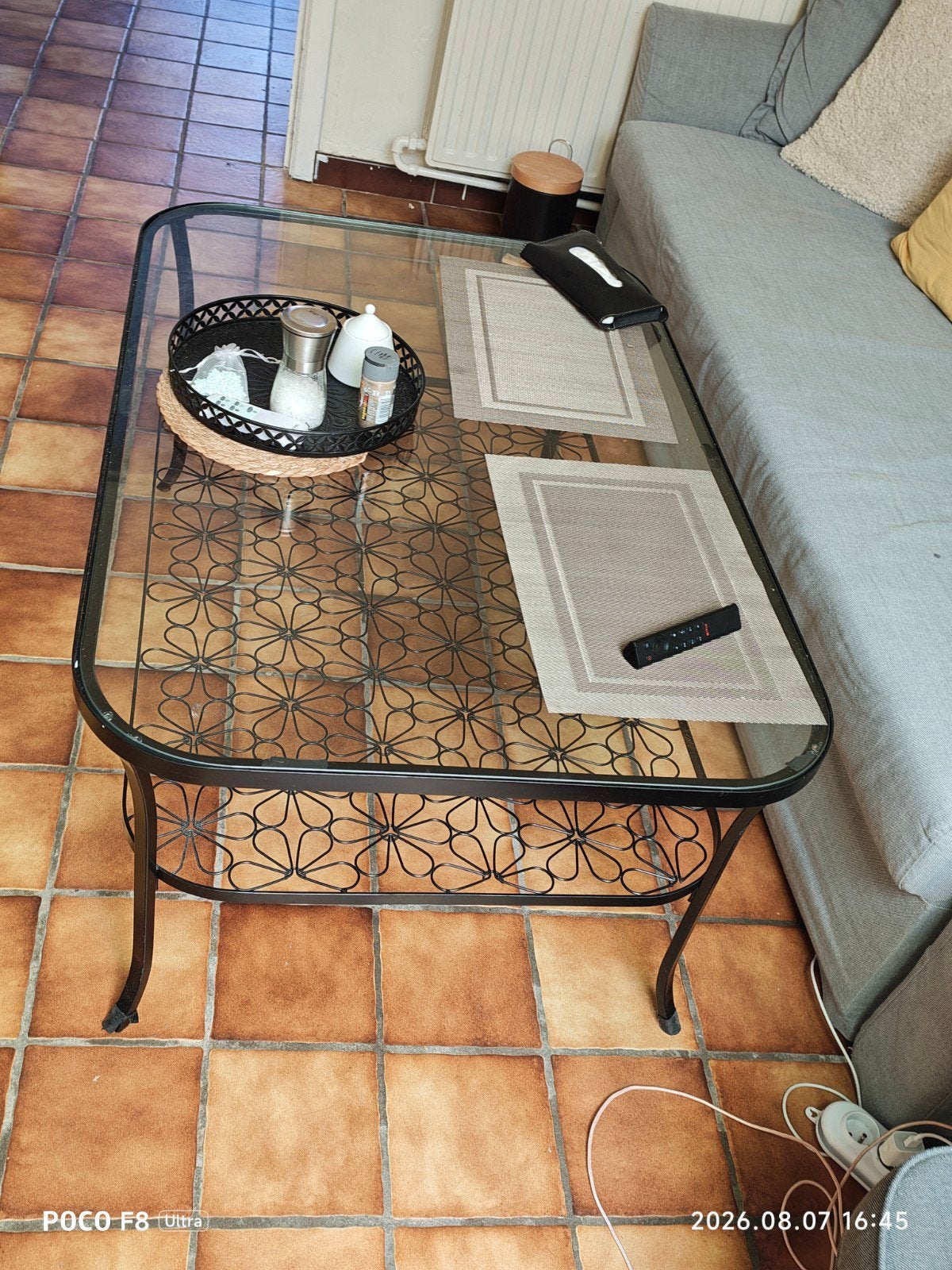 table basse KLINGSBO de chez IKEA, Enlèvement, Verre