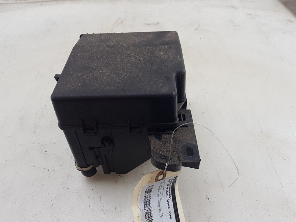BOITIER FUSIBLES Mitsubishi Space Star (A0) (|8565A349|), Info@mitsubishi-motors.de, MITSUBISHI, Utilisé, Mitsubishi