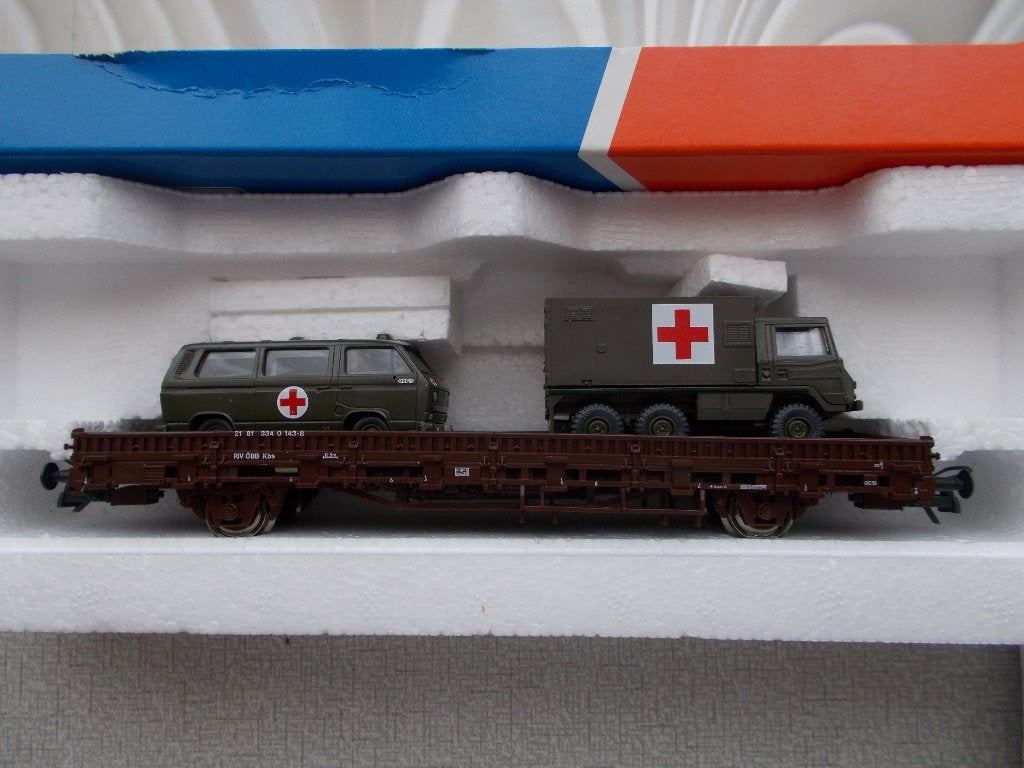 STEYR + VOLKSWAGEN - MILITAIRE AMBULANCES OP WAGON - 1:87, Gelijkstroom, Verzenden, Roco, Nieuw