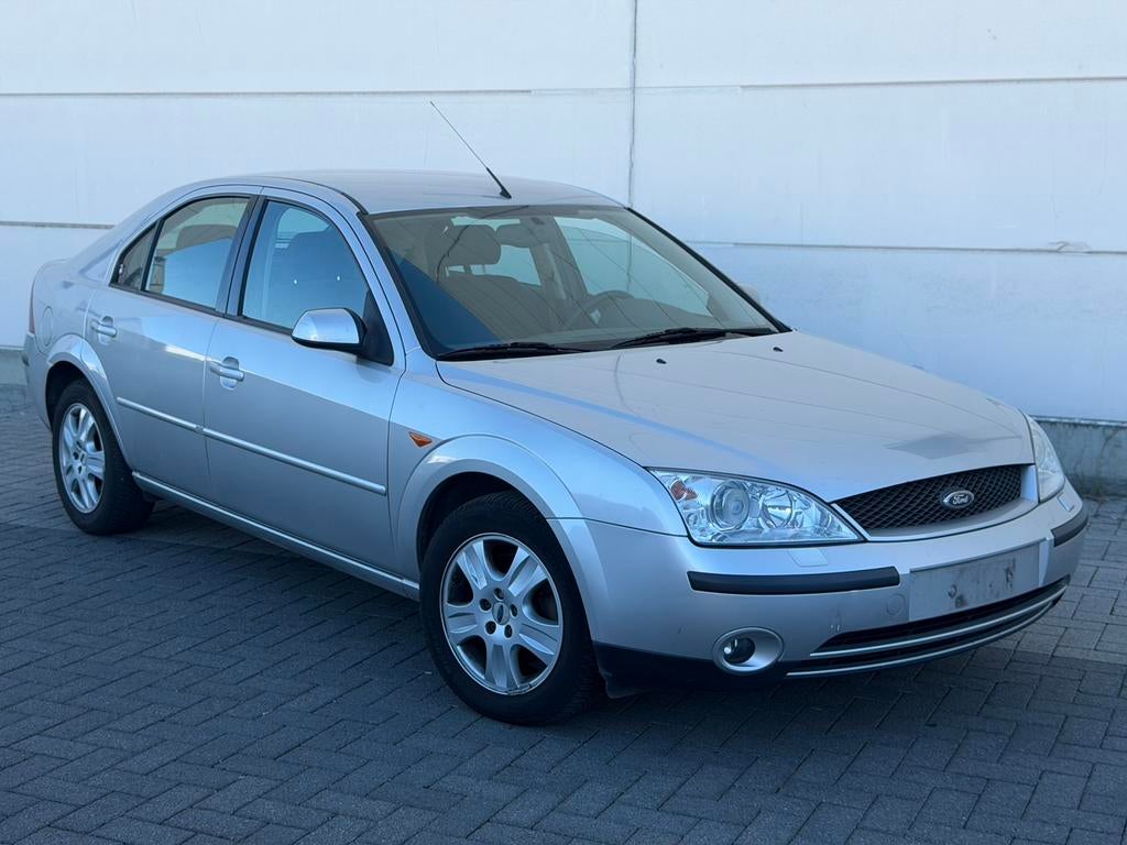 Ford Mondeo Ghia Automaat benzine 145pk, Auto's, Ford, Bedrijf, Te koop, Mondeo, Benzine, Berline, 5 deurs, Automaat, Zilver of Grijs