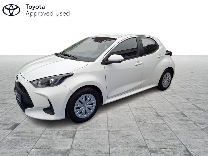 Toyota Yaris 1.5 HYB Dynamic, Auto's, Automaat, 1498 cc, Wit, 5 deurs
