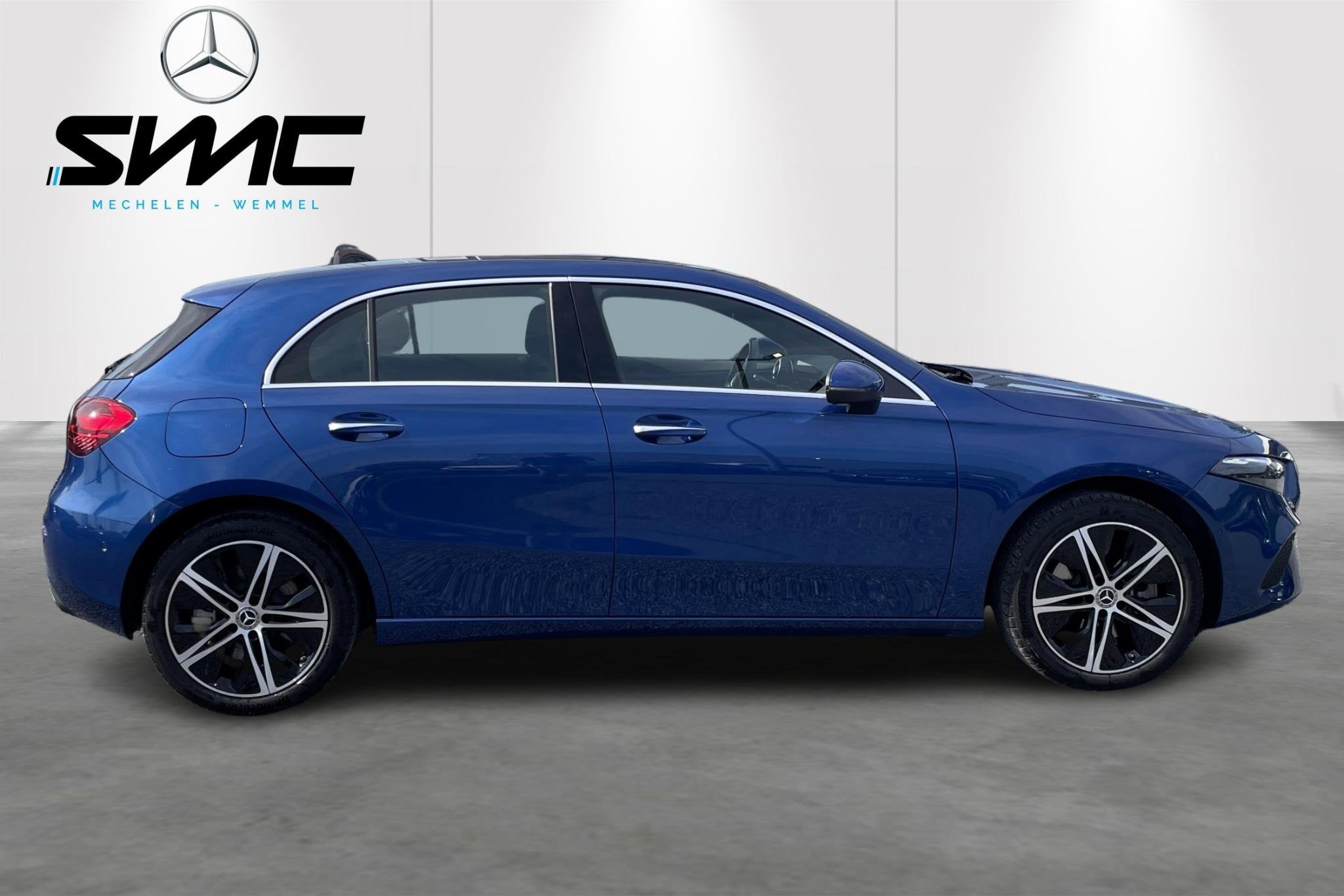 Mercedes-Benz A-Klasse A 250 e Luxury Line, Auto's, Stof, Gebruikt, 16 kWh, Blauw