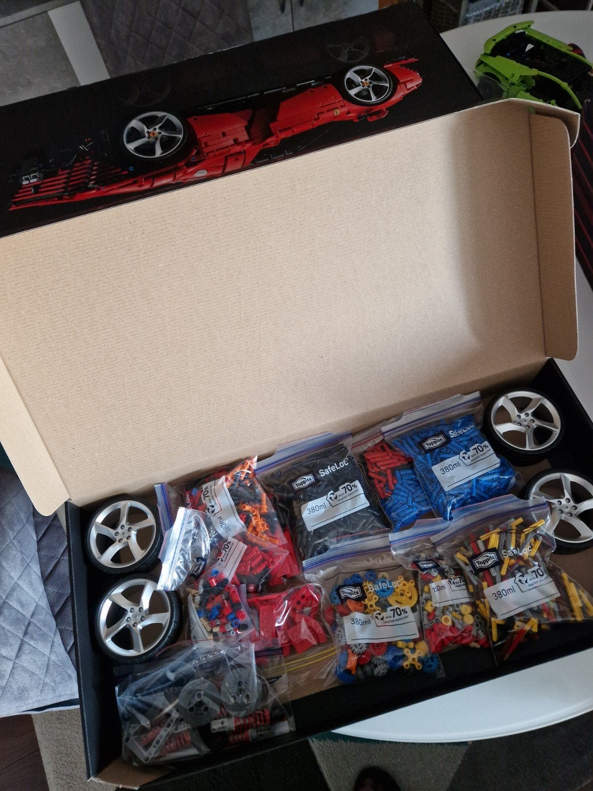 Lego technic Ferrari Daytona SP3, Enlèvement ou Envoi, Comme neuf