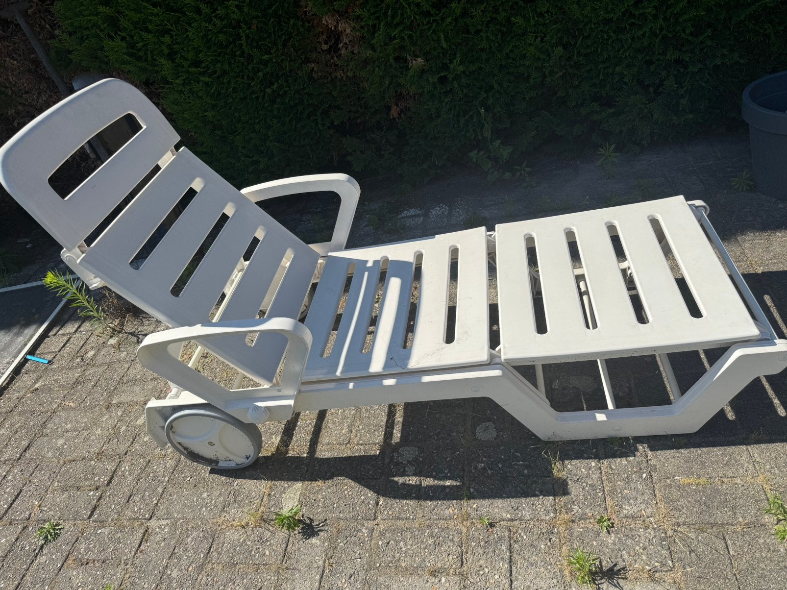 Tuinstoel / ligstoel / ligbed, Ophalen, Zo goed als nieuw, Kunststof, Verstelbaar