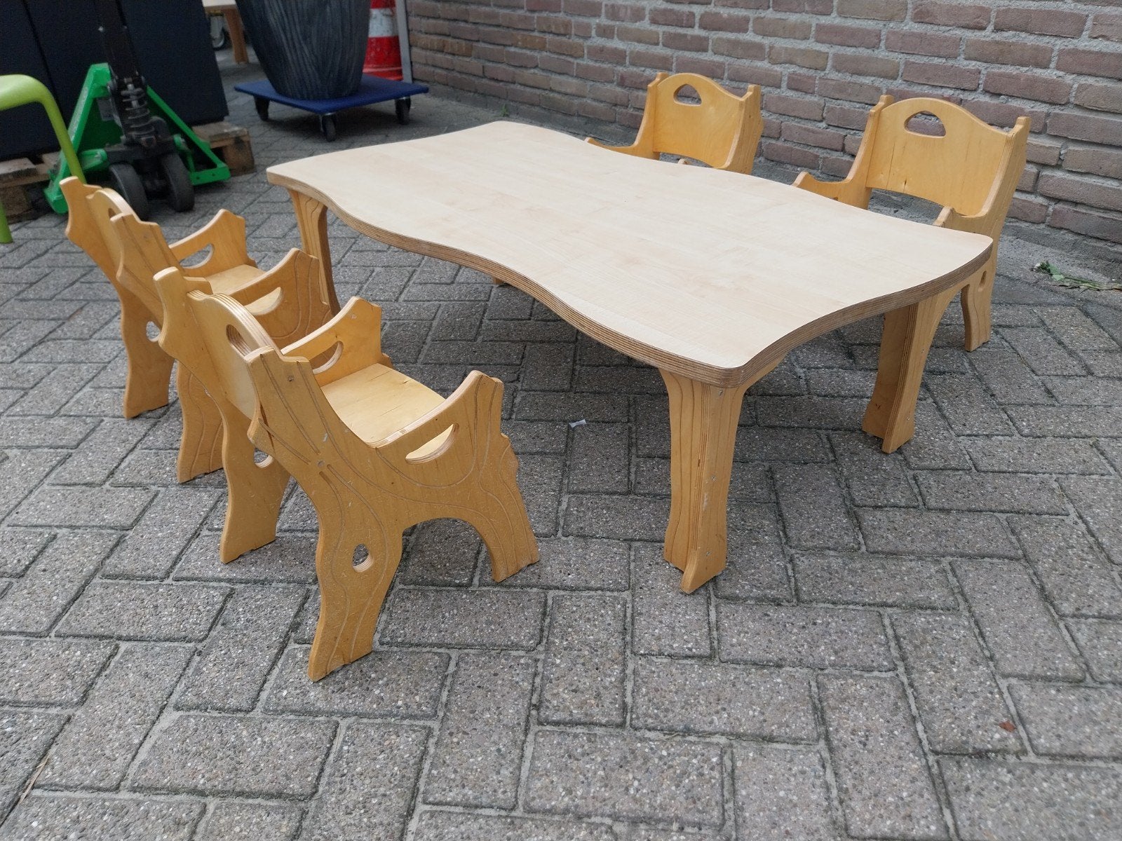 peuterset tafel en 4 stoeltjes, Ophalen