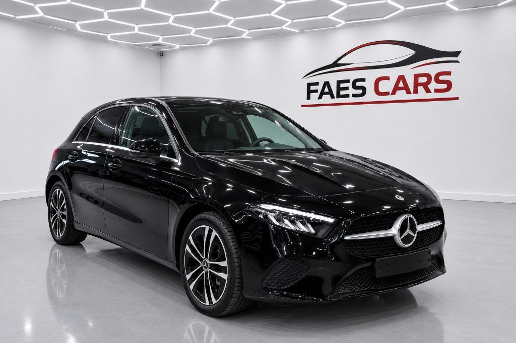 Mercedes A250E hybride PHEV, Auto's, Dealer onderhouden, Leder en Stof, Zwart, 5 deurs