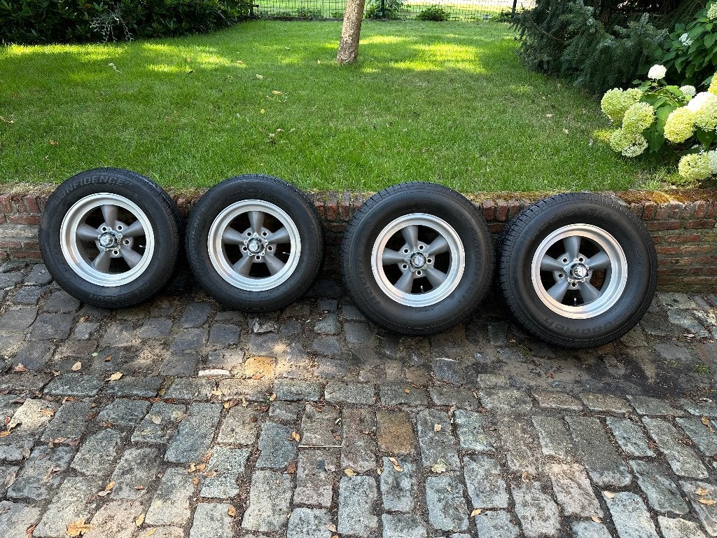 Torq Thrust velgen met banden – Chevrolet 5x120.65, 15 pouces, Véhicule de tourisme, Pneus été, Pneu(s)