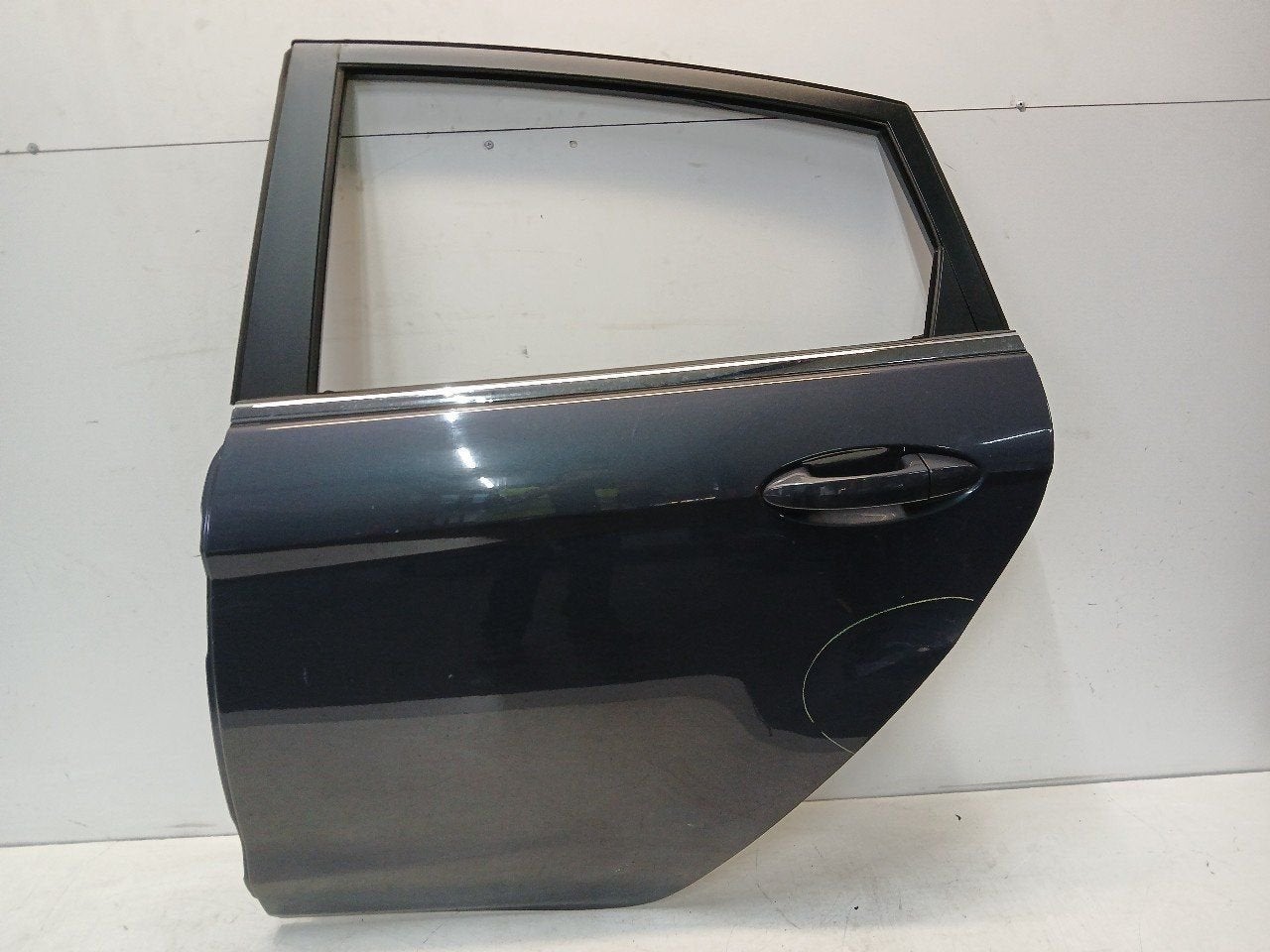 Portier links achter Ford Fiesta, Onderdelen@venauto.nl, Van der Ven Autorecycling B.V., Gebruikt, Ettenseweg 76, 4706 PB Roosendaal, The Netherlands