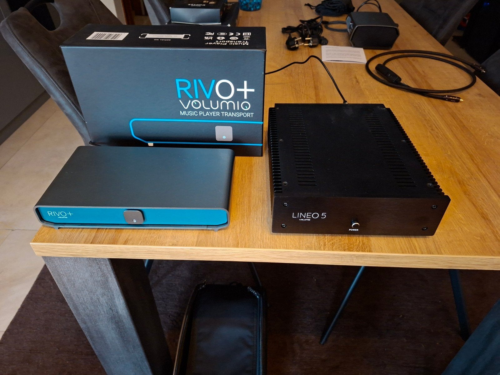 VOLUMIO RIVO PLUS MET LINEO 5 NIEUW, Computers en Software, Windows Laptops, Ophalen