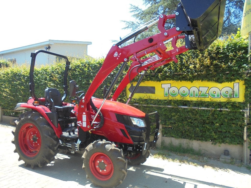TYM 395 met frontlader en landbouwbanden, Enlèvement, Neuf