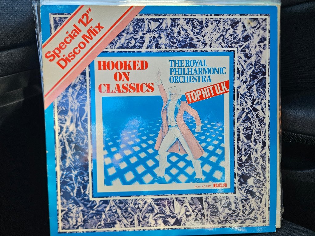 LP Maxi Royal Philharmonic Orchestra - Hooked On Classics, Gebruikt, Symfonie, Overige componisten, Modernisme tot heden