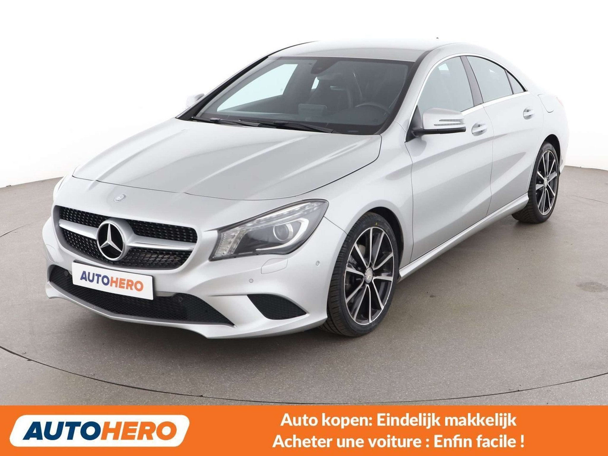 Mercedes-Benz CLA-Klasse 180 CLA 180 Urban, Achat, 4 portes, Boîte manuelle, Noir