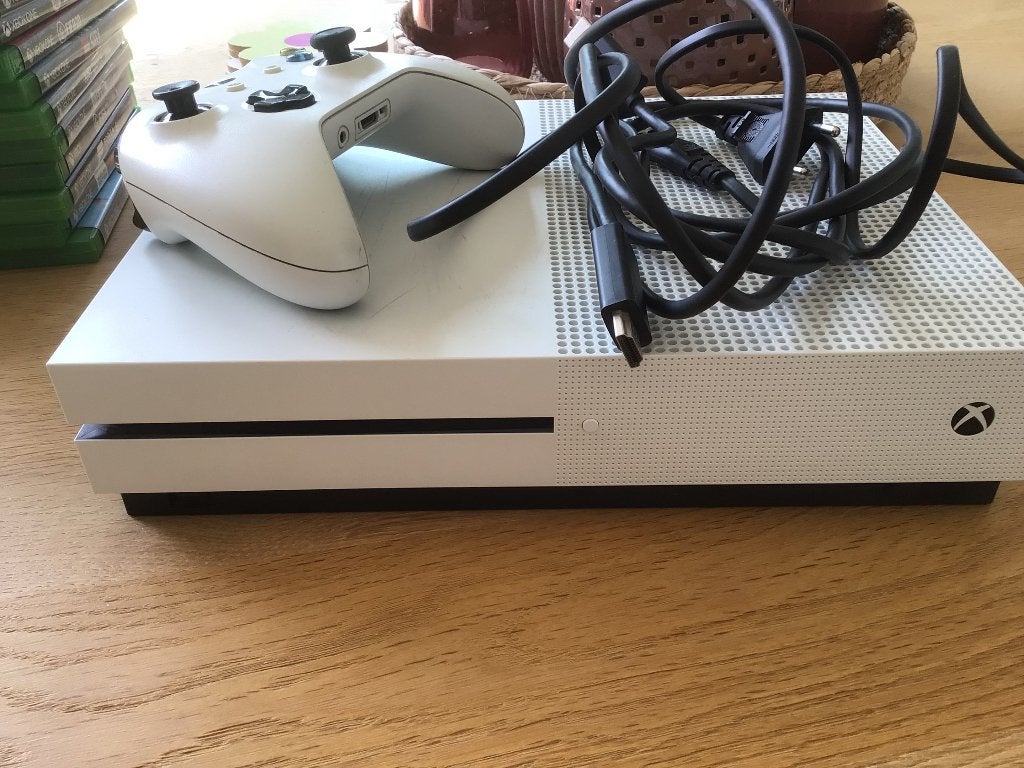 Xbox One S met 11 games, Ophalen, Gebruikt