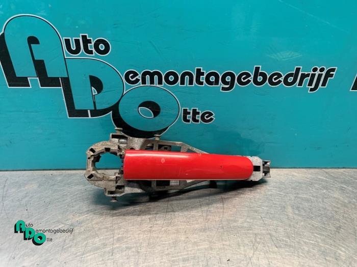 Poignée portière 2portes gauche d'un Volkswagen Golf (Golf, Autos : Pièces & Accessoires, Carrosserie & Tôlerie, Volkswagen, Utilisé