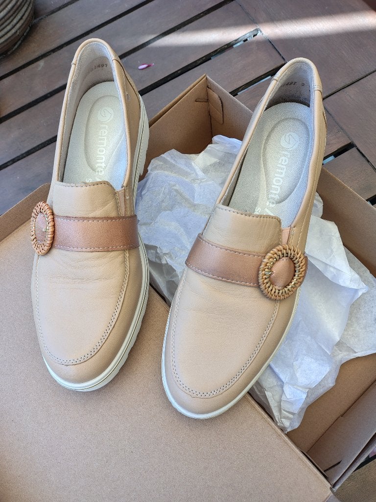 Beige mocassin maat 40 met uitneembare binnenzool, Kleding | Dames, Beige, Overige typen, Ophalen of Verzenden, Nieuw