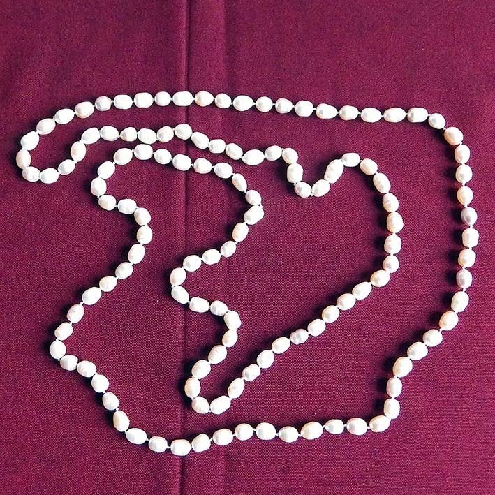 Extra Lang Zoetwater Parelcollier., Ophalen, Beige