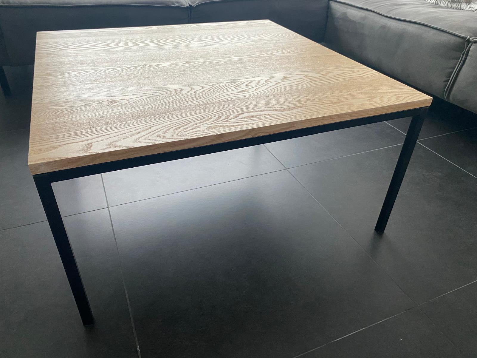 Moderne salontafel met houten blad en metalen onderstel, Huis en Inrichting, Tafels | Eettafels, Zo goed als nieuw, Ophalen
