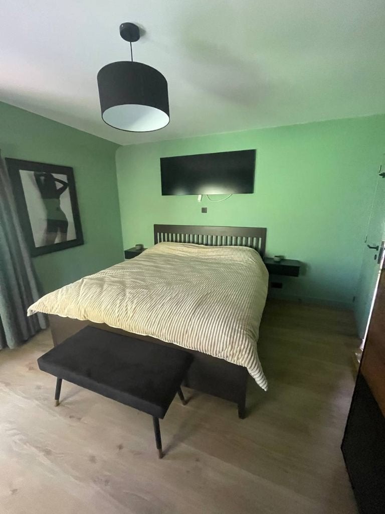 Volledige Slaapkamer 2 pers bed + kleerkast 236 x 200, Enlèvement, Comme neuf, Deux personnes