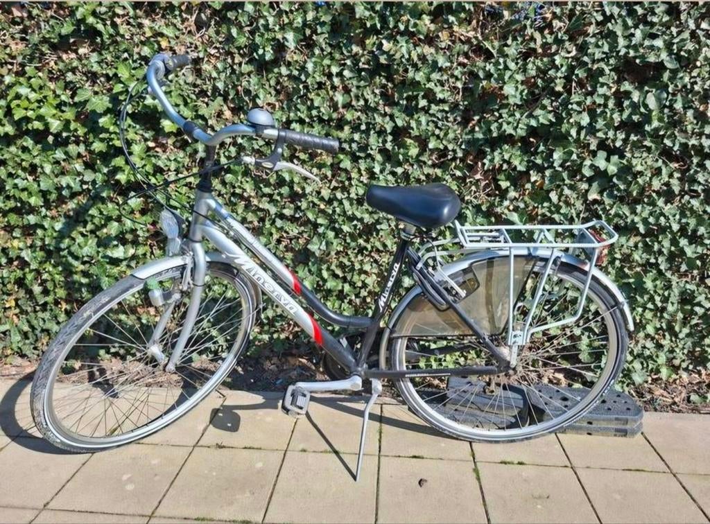 Damesfiets Minerva, Fietsen en Brommers, Ophalen, Versnellingen
