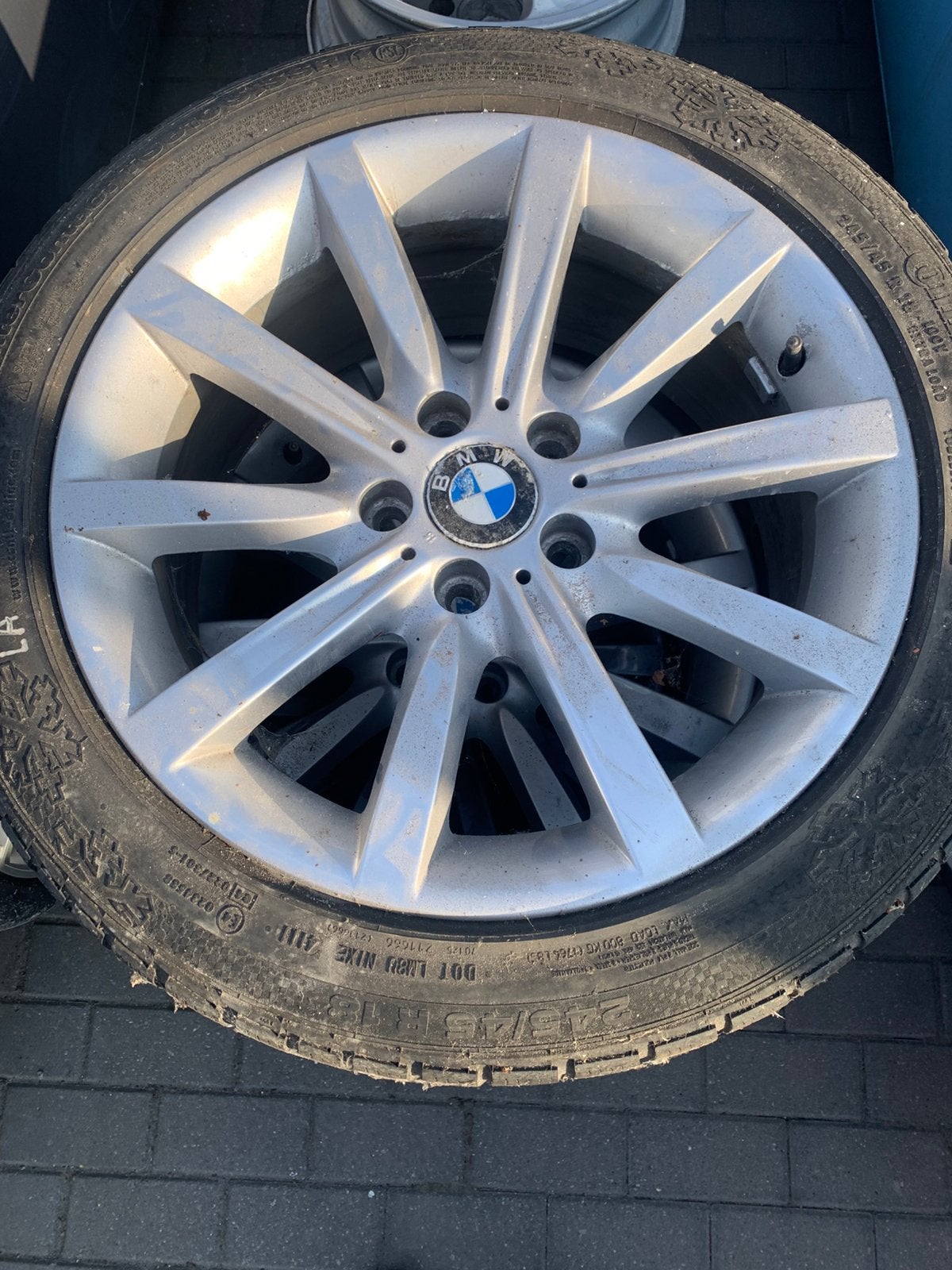Bmw velgen, Ophalen, Band(en)