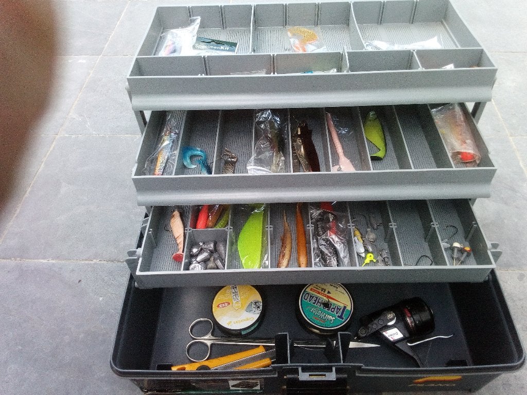 Plano tackle box volledig gevuld, Watersport en Boten, Hengelsport | Roofvissen, Ophalen