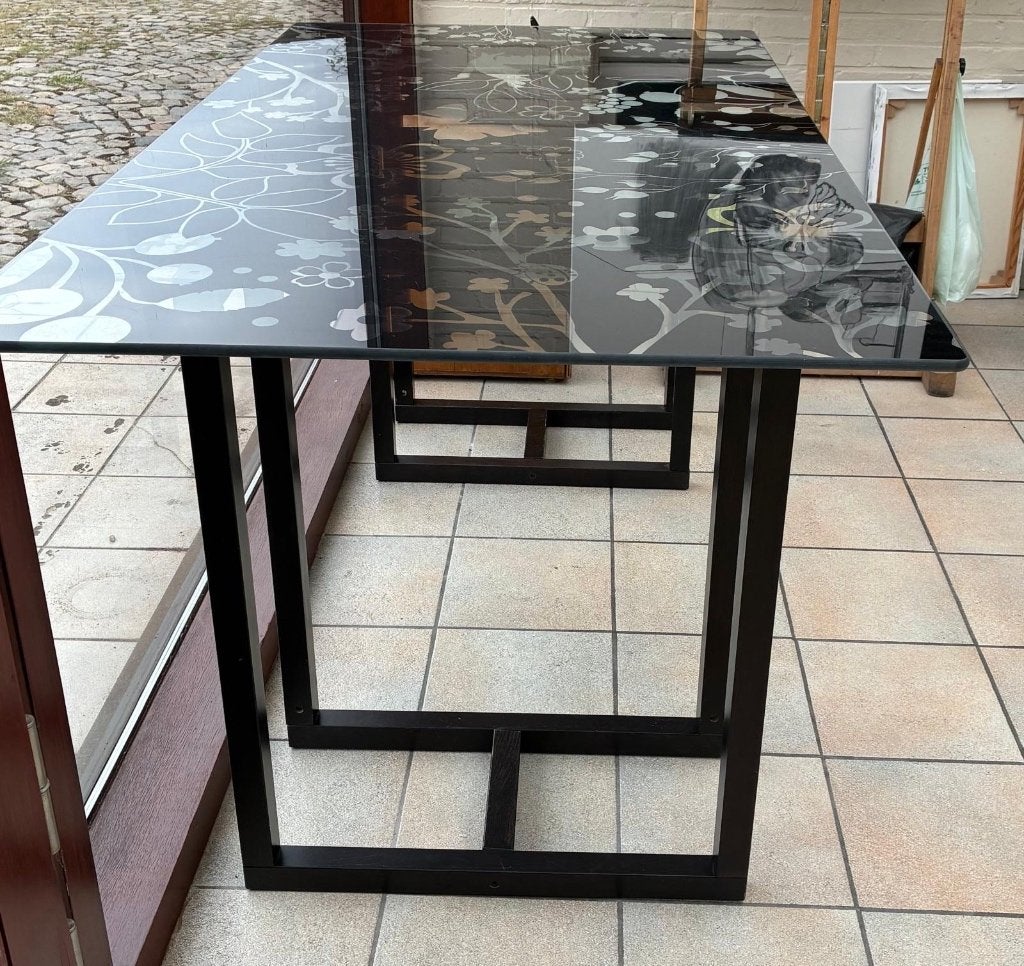 Bureau IKEA, glazen plaat met bloemmotief en schragen, Huis en Inrichting, Bureaus, Gebruikt, 150 cm, IKEA, Ophalen