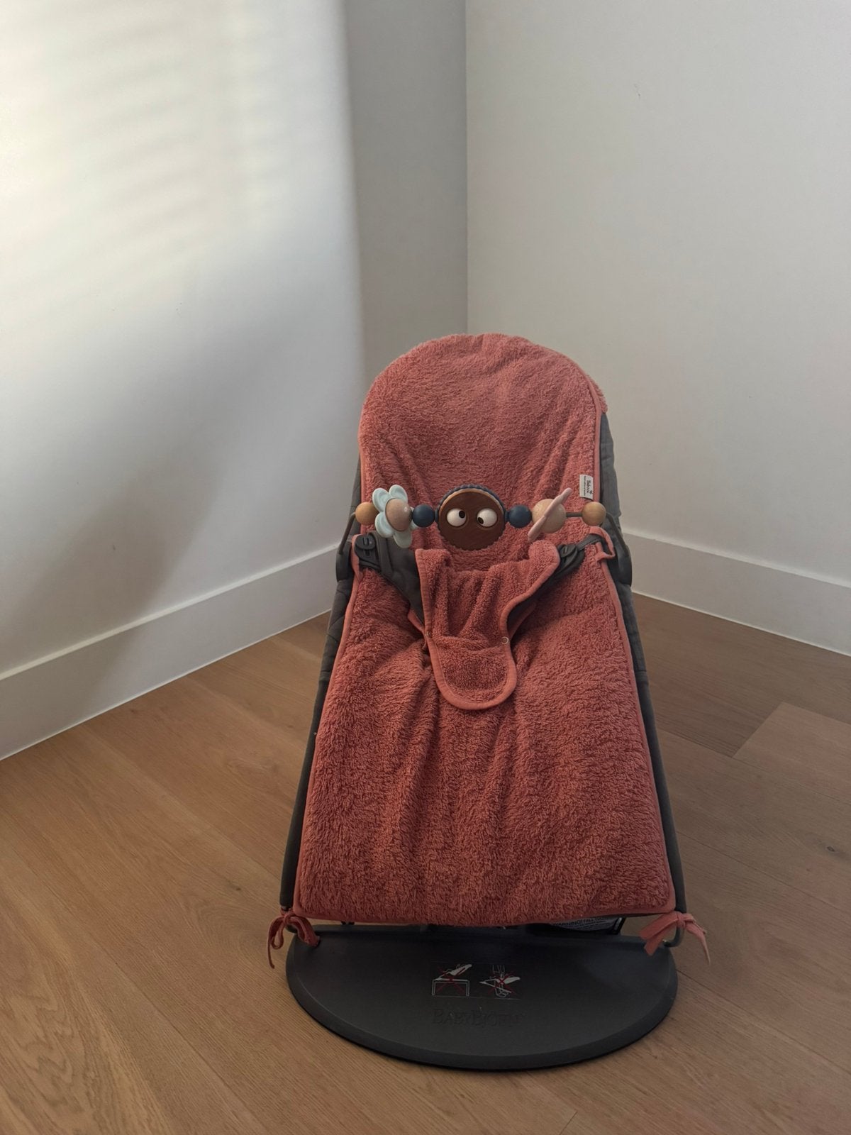 BabyBjörn wipper + badstof hoes + speelboog + reserve hoes, Ophalen, Gebruikt, Wipstoel