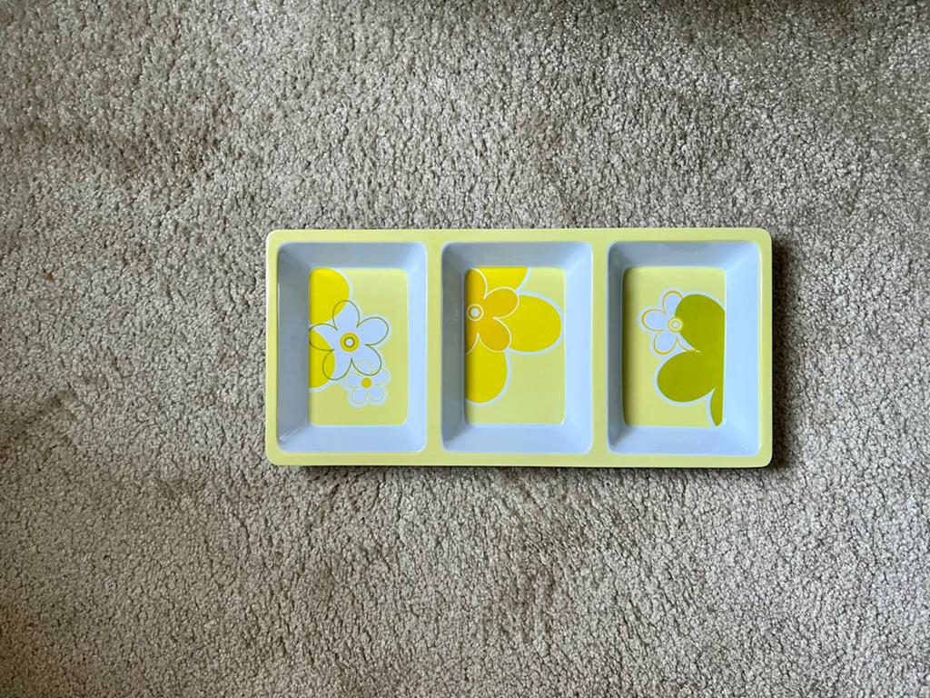Dienblad in gecompartimenteerd melamine - bloemendecoratie, Ophalen, Gebruikt