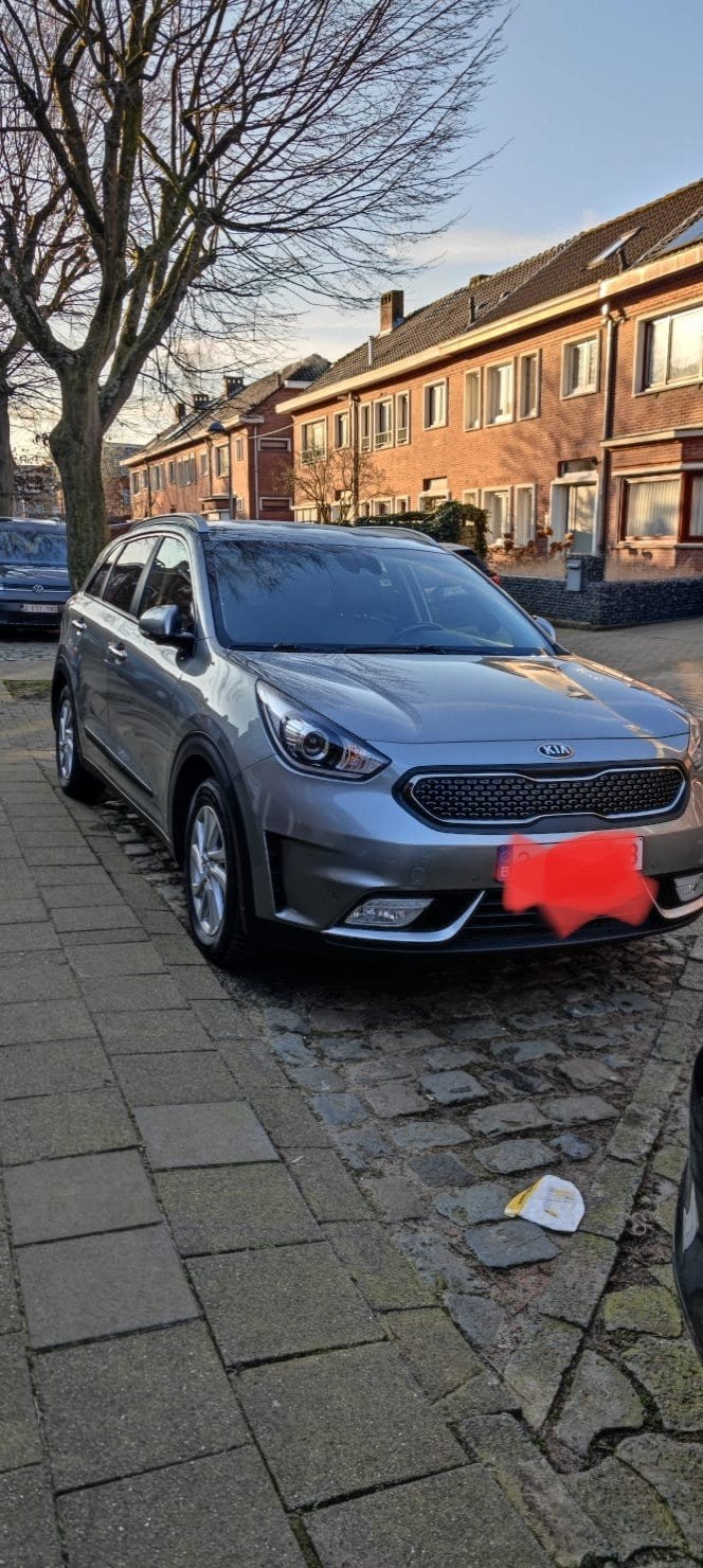 Kia Niro Hybrit van 2019 (4.2 l/100km!!!) zuinigste hybrit, Auto's, Particulier, Onderhoudsboekje, Niro, Lederen bekleding