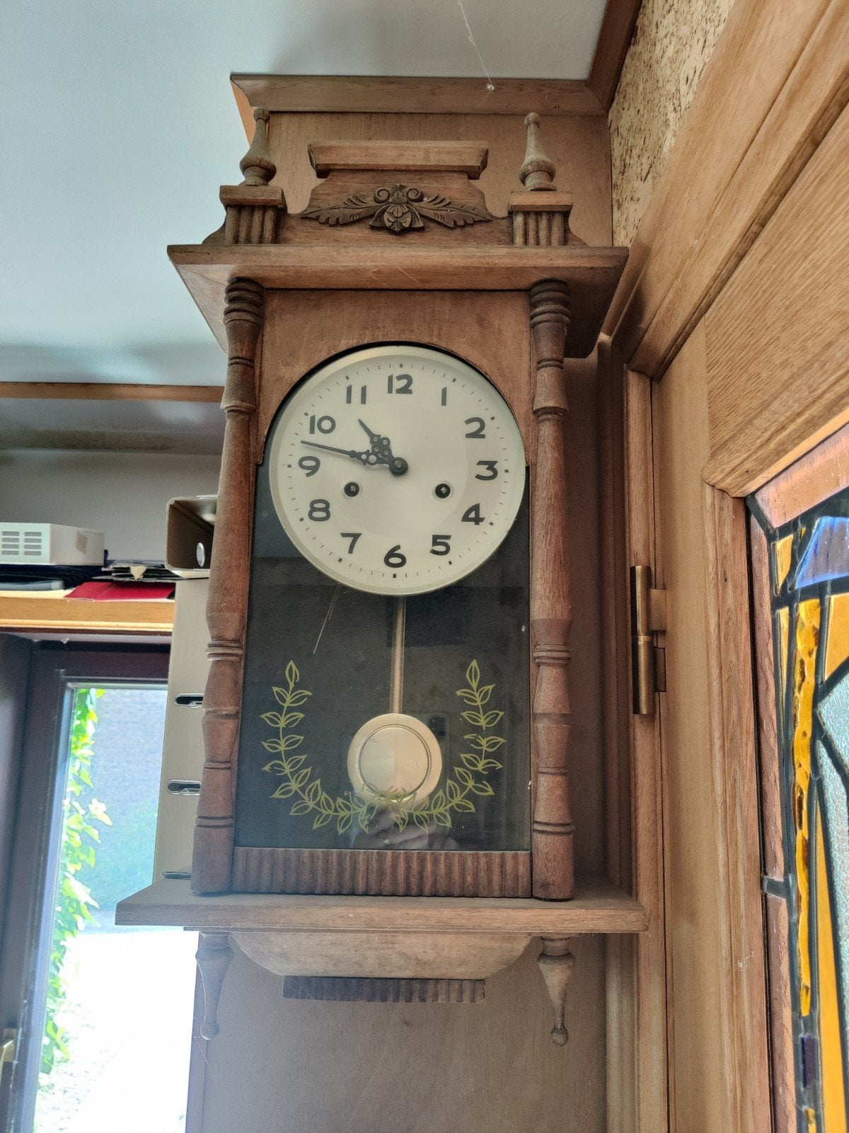 Horloge murale à pendule, Enlèvement
