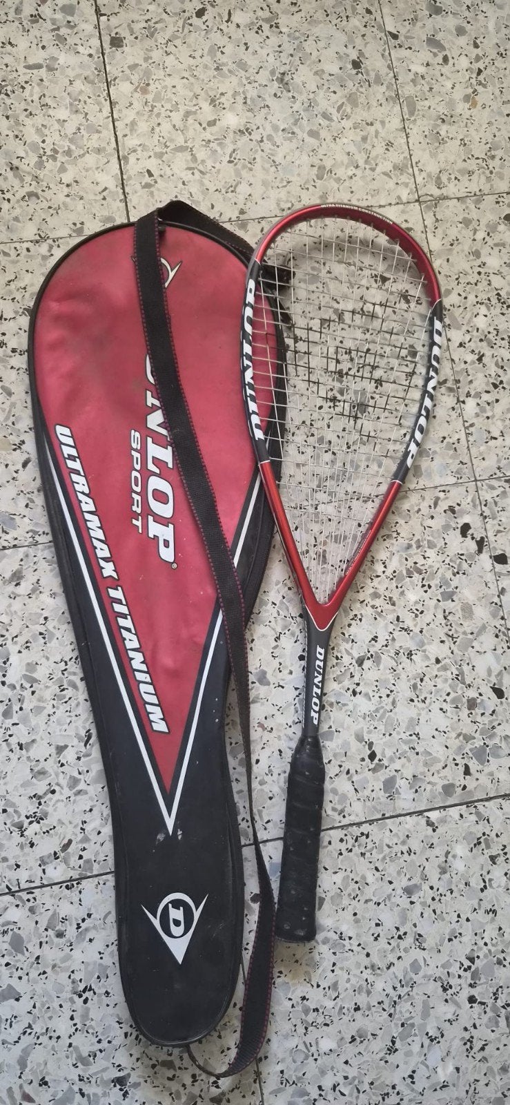 Dunlop Ultramax Titanium Squashracket – Inclusief Hoes, Ophalen, Gebruikt, Racket