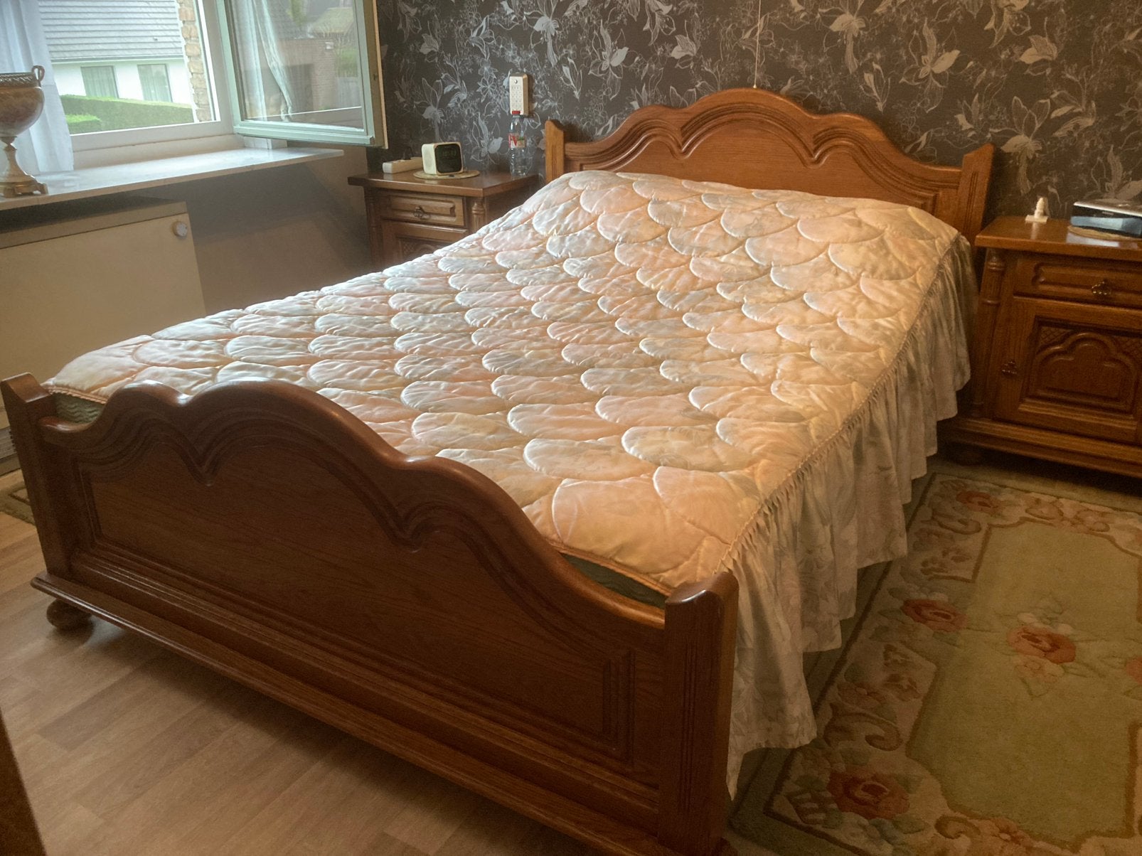 Complete prachtige massieve slaapkamer KNALPRIJS 200€, Antiquités & Art, Antiquités | Meubles | Lits, Enlèvement