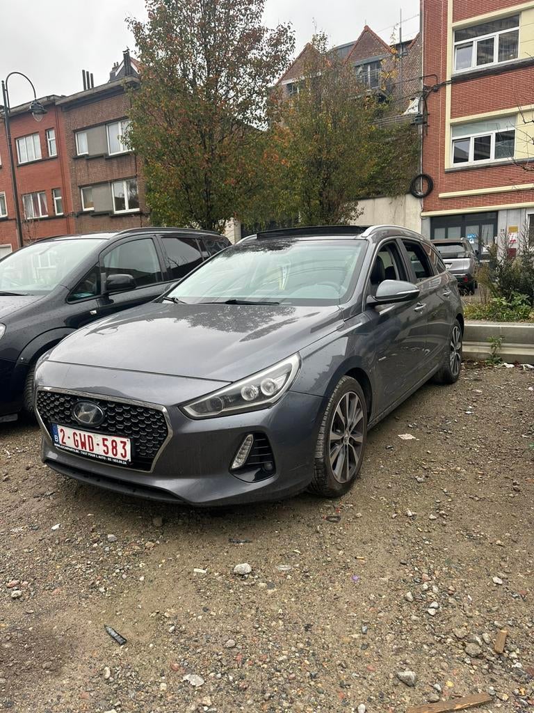 Hyundai i30 SW 1.6 GDi  Blackline DCT full option, Autos, Hyundai, Achat, Euro 6, Entreprise, Autres couleurs